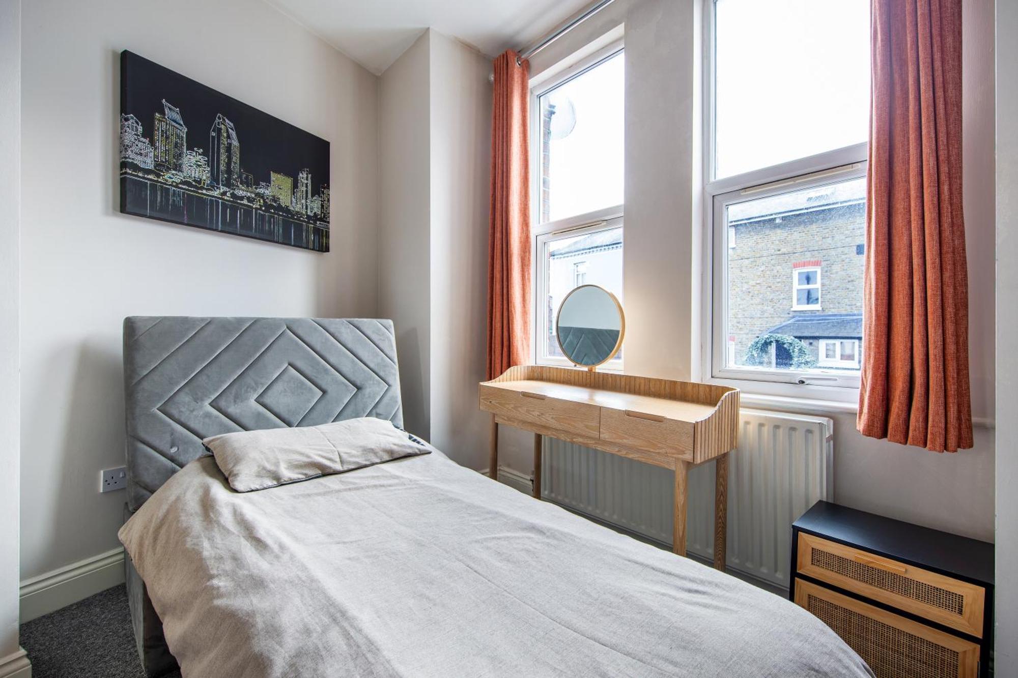 Cosy 1 Bed Apartment With Free Parking Close To Underground Station Zone 2 For Quick Access To Central London Up To 5 Guests Dış mekan fotoğraf